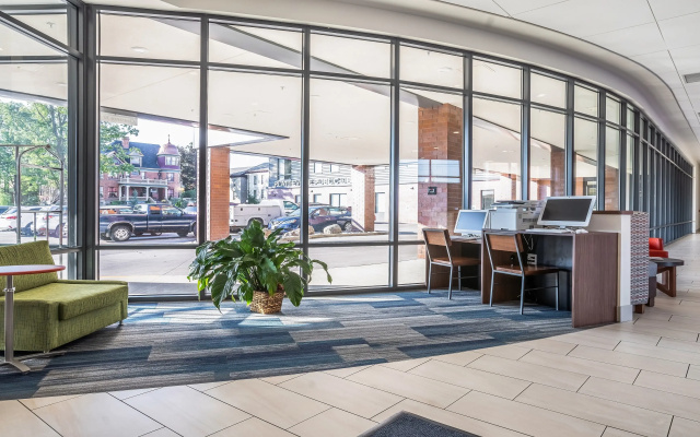 Holiday Inn Express and Suites-Platteville by IHG