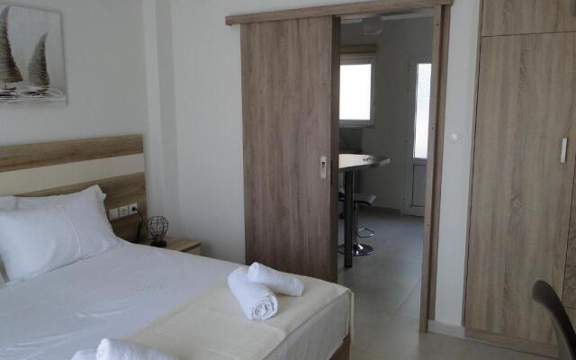 Chrysanthe's Apartments Νο3