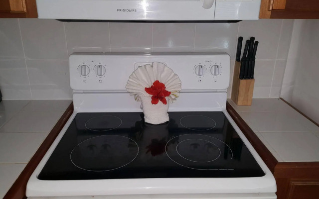 Best Western Grand Baymen Gardens
