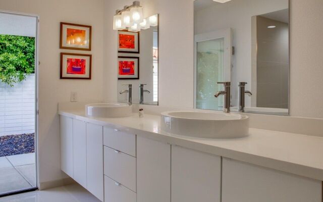 Pretty in Pink at Indian Canyons