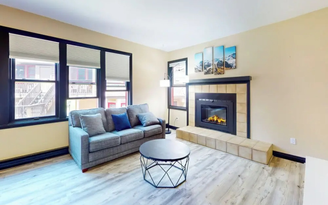 Darling Dwelling: 2 Mi to Dtwn Durango!
