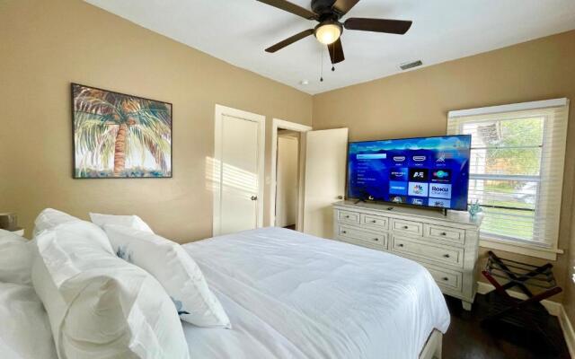 Tropical Garden Bungalow