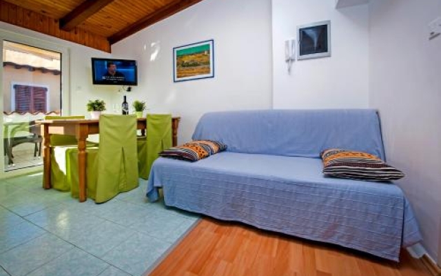 RM Apartments