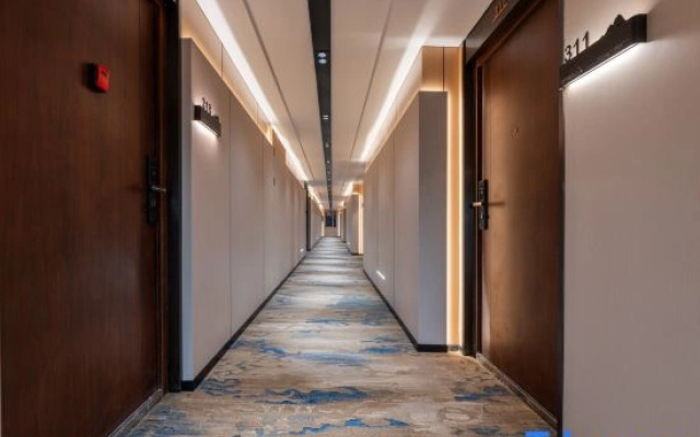 Yunyi Hotel (Jinan Erhuan West Road Bailian Outlets)