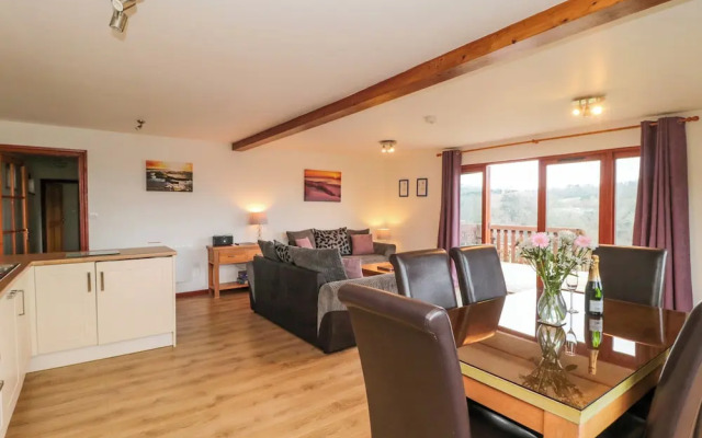 The Willow Lodge