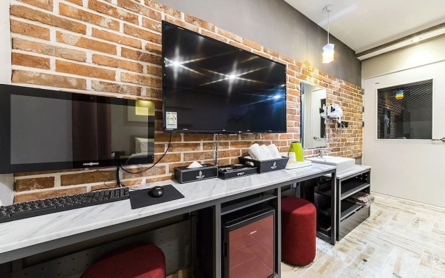 Ansan Hotel 727