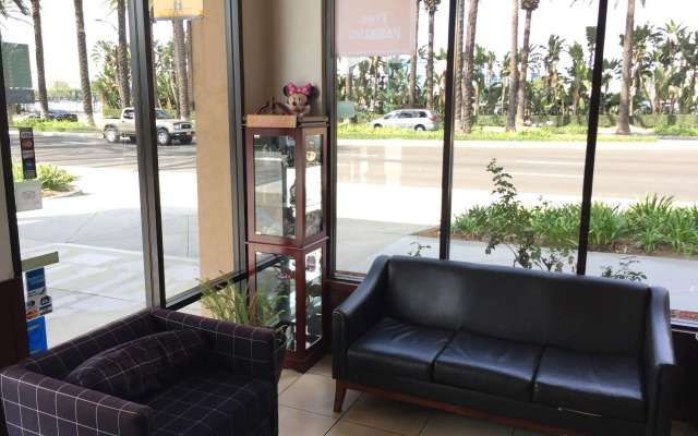 Anaheim Discovery Inn & Suites