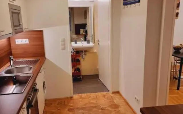 Sissi Royal Suite - Inner City 4 bedroom apartment