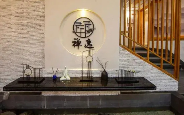 Phoenix Menghua River View Homestay (Phoenix Ancient City Branch)