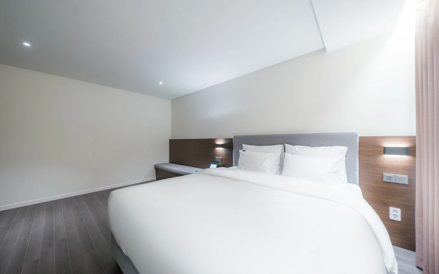 Yaja Hotel Peace Square branch