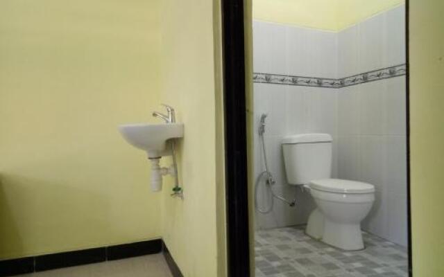 Yellow Hostel