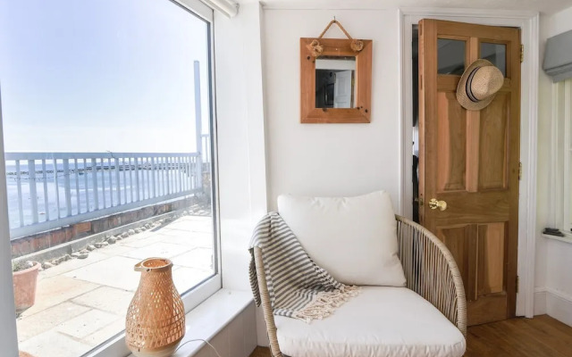 Bell Cliff House