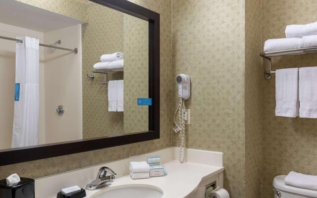 Hampton Inn & Suites Valparaiso