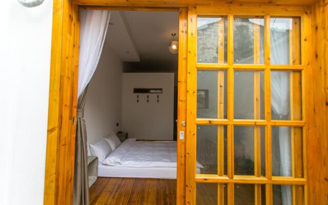 Yiyun Boutique Inn (Tongli Juepin Design)