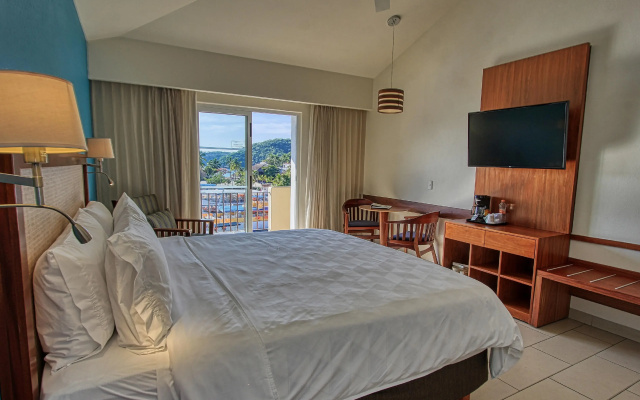 Holiday Inn Huatulco by IHG