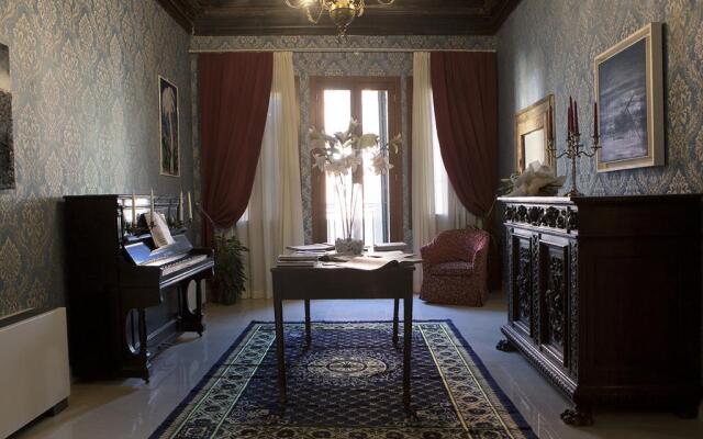 Charming Palace Santa Fosca