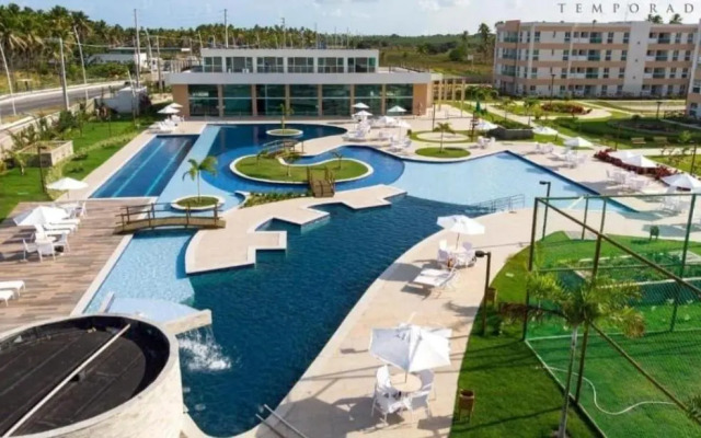 Muro Alto Condominio Club - By AF