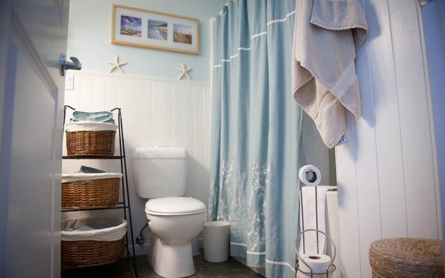 Seasons Above the Bay Guest Suites and B&B