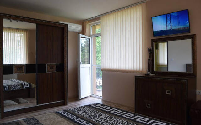 Mariana Apartment