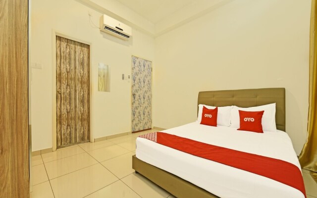 OYO Home 90401 D' Summit Residence