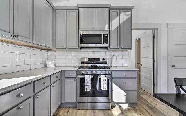 Stunning Stevenson Retreat w/ Mountain Views!