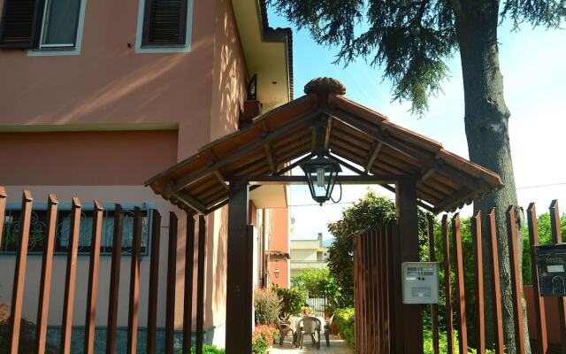 Cosy Holiday Home in Pompei with Garden