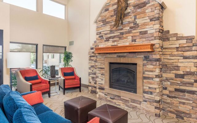 Magnuson Grand Pikes Peak