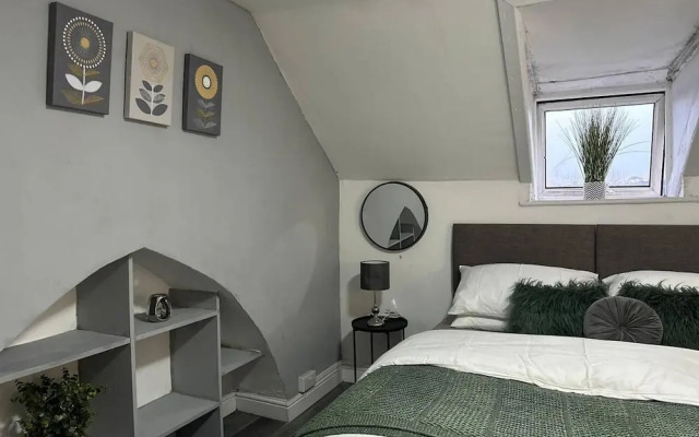 Stunning Studio Apartment in Newport