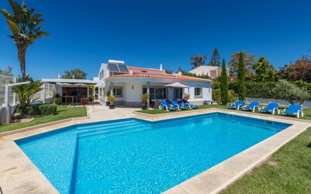 Maria in Albufeira With 6 Bedrooms and 5 Bathrooms