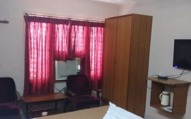 Iroomz Hotel Amaravathi