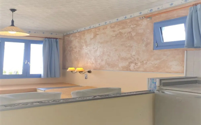 Room in Apartment - Breath Taking Views Standard Apartment for Adults Only, Families, Couples