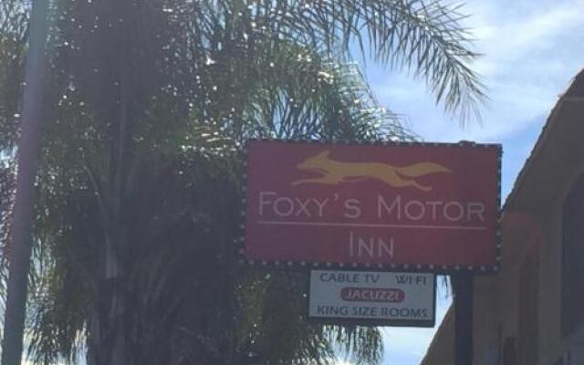 Foxys Motor Inn