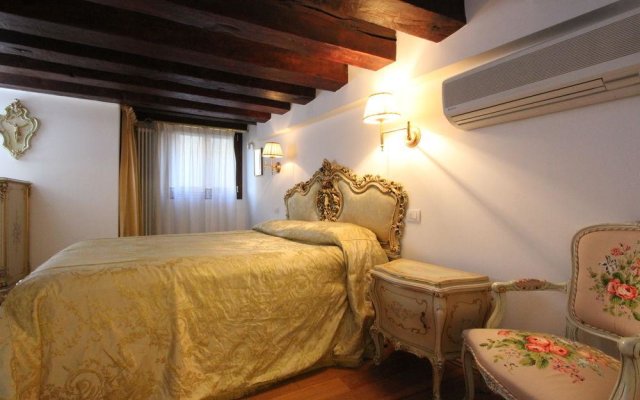 Faville - Castello Apartments