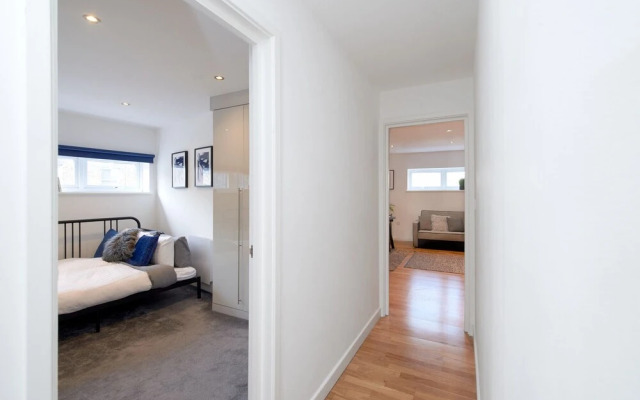 Ida Pod Places - New Cross Gate