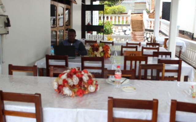 Leaders Lodge