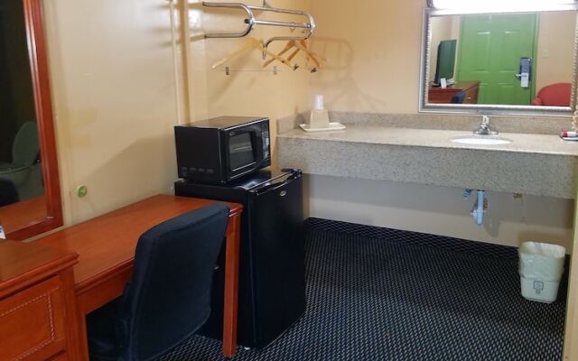 Holiday Terrace Motel