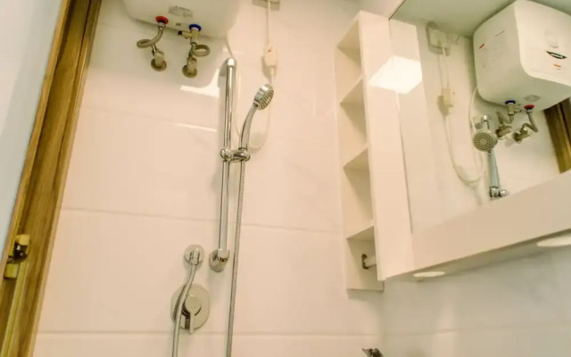 Modern and Cozy Studio at Sky House BSD Apartment