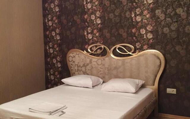 Lesya Apartment with Terrace