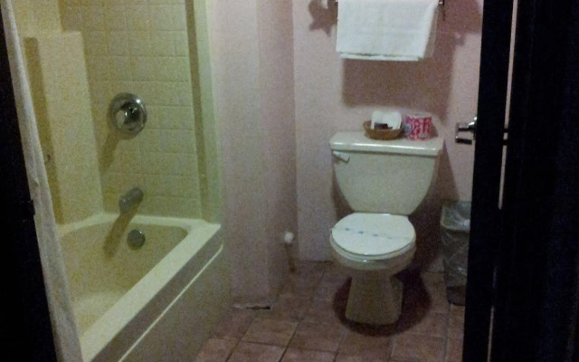 Sun Valley Inn & Suites