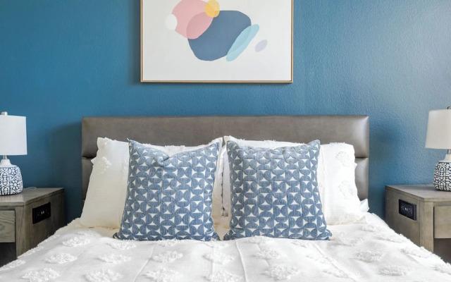 Landing Charlotte Apartments