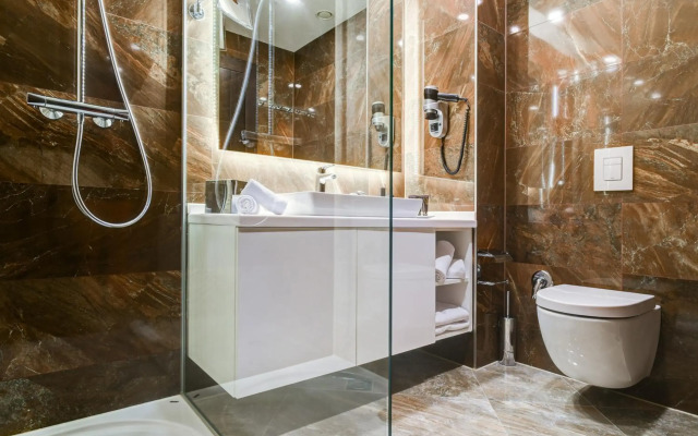 Malak Regency Hotel