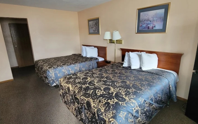 Mackinaw Budget Inn