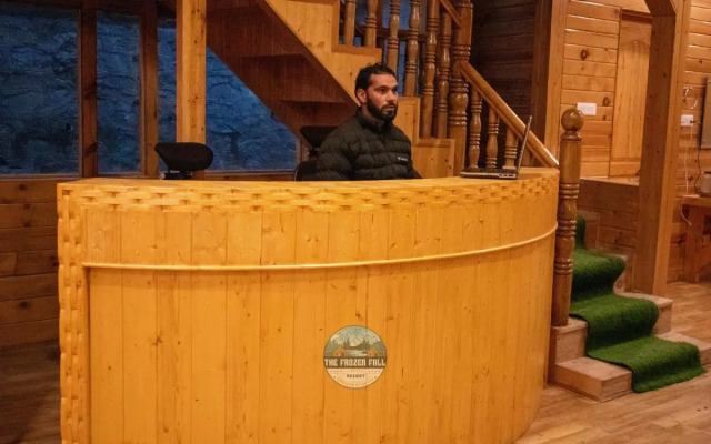 The FrozenFall Resort - Gulmarg