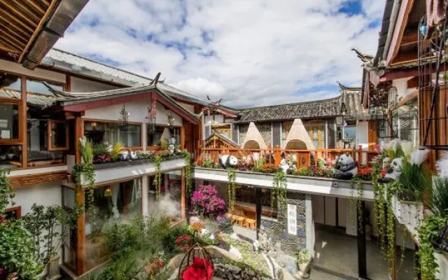 LiJiang Shiningland Resort Hotel（Lijiang Old Town）