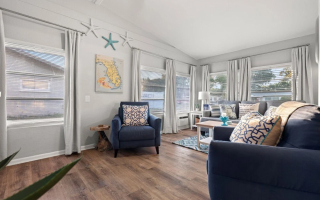 11350 Central Oasis 4BR Pool Home