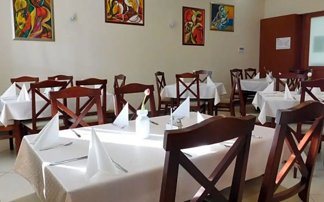 Hotel Kumánia