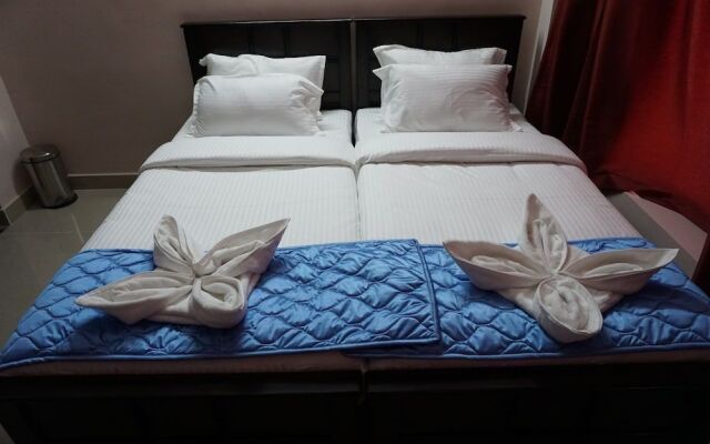 Solitaire Service Apartments