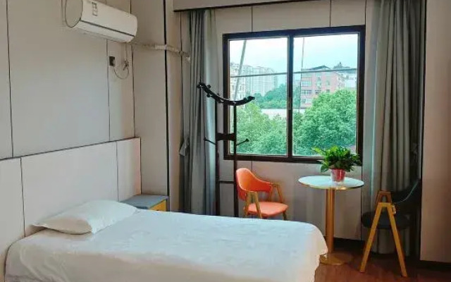 Zhenlu Scenic Hotel