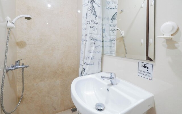 Great Deal And Homey Studio At Transpark Cibubur Apartment