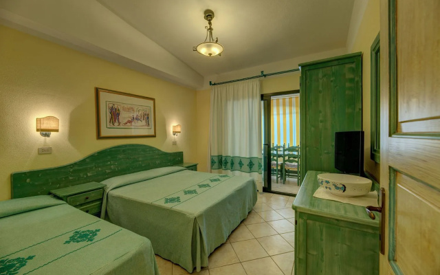 Cala Viola Residence con piscina